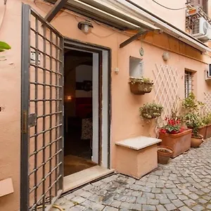 Apartment Independent With Garden Heart Of Trastevere John Cabot, Rome